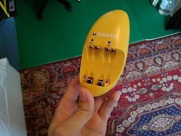 original esprit: Varta punjac za AAA, AA baterije Originalni punjac za baterije at lalafo.rs — 1 original esprit: Varta punjac za AAA, AA baterije Originalni punjac za baterije — 1