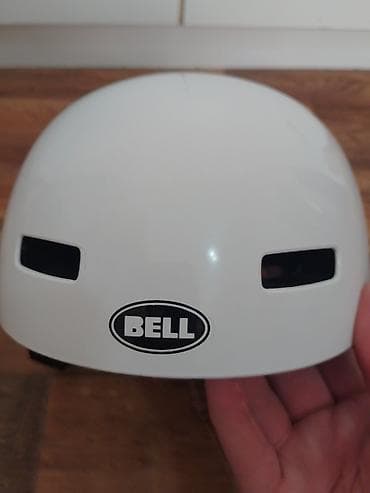 Oprema za bicikliste: BELL zaštitna kaciga za bicikl/rolere/skate – bela vel S 51-55 cm - na lalafo.rs — 9 Oprema za bicikliste: BELL zaštitna kaciga za bicikl/rolere/skate – bela vel S 51-55 cm - — 9
