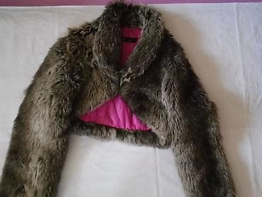 kozna jakna sa: Prelepa bundica Jennifer Taylor od lepog veštačkog krzna. Model je na lalafo.rs — 1 kozna jakna sa: Prelepa bundica Jennifer Taylor od lepog veštačkog krzna. Model je — 1