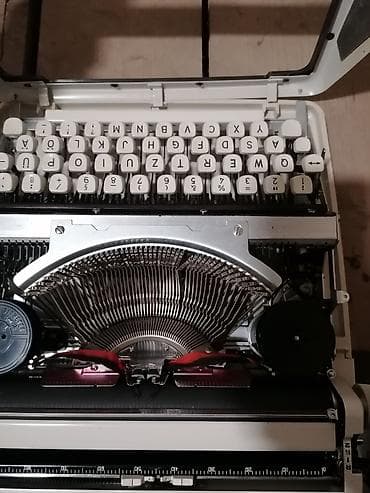 Sport & Hobby: Pisaca masina "Brother Deluxe 1300" tabulator ! Masina NOVA !!! at lalafo.rs — 1 Sport & Hobby: Pisaca masina "Brother Deluxe 1300" tabulator ! Masina NOVA !!! — 1