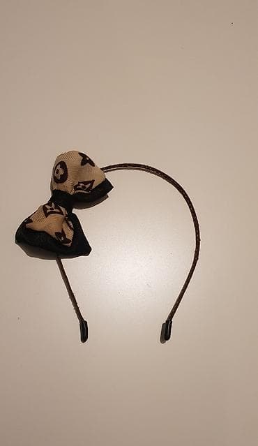 Accessories: Rajf za kosu sa mašnama. Crno/zlatna kombinacija, luj viton/crna 2x at lalafo.rs — 7 Accessories: Rajf za kosu sa mašnama. Crno/zlatna kombinacija, luj viton/crna 2x — 7