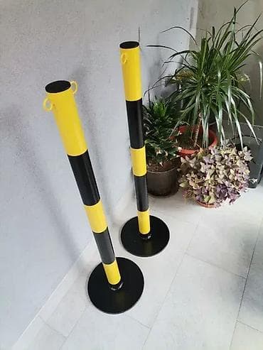Home & Garden: Prenosivi Stub, masivan i stabilan, sa alkicama za lanac, visine 1m. U at lalafo.rs — 1 Home & Garden: Prenosivi Stub, masivan i stabilan, sa alkicama za lanac, visine 1m. U — 1