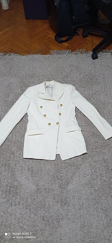 ZARA ženski blejzer, model sa duplim kopčanjem. - Boja: krem/bela - na lalafo.rs — 3 ZARA ženski blejzer, model sa duplim kopčanjem. - Boja: krem/bela - — 3