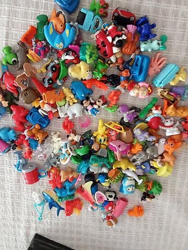 Velika kutija mešanih malih figurica i dodataka – kolekcija raznih na lalafo.rs — 5 Velika kutija mešanih malih figurica i dodataka – kolekcija raznih — 5