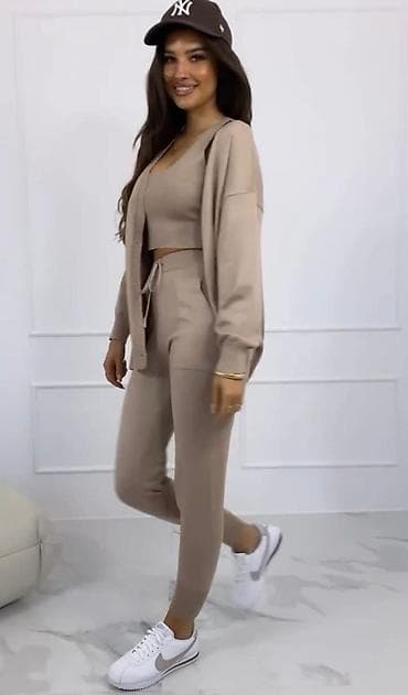 Women's Clothing: Trodelni komplet 2500 dinara at lalafo.rs — 1 Women's Clothing: Trodelni komplet 2500 dinara — 1