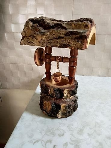 Ručno izrađen drveni ukras – bunar visine 30 cm. - Materijal na lalafo.rs — 1 Ručno izrađen drveni ukras – bunar visine 30 cm. - Materijal — 1