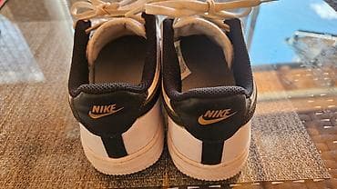 Nike patike broj 35
nove, obuvene jednom na lalafo.rs — 3 Nike patike broj 35
nove, obuvene jednom — 3