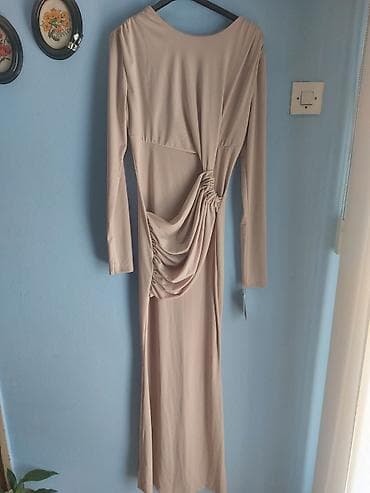 Lot ženske odeće – 4 komada 1) Duga haljina, bež/nude ton - Dugi na lalafo.rs — 1 Lot ženske odeće – 4 komada 1) Duga haljina, bež/nude ton - Dugi — 1