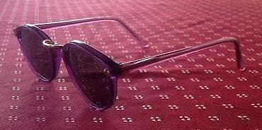Ljubičaste vintage dizajnerske naočare za sunce. IZUZETNO ATRAKTIVANE na lalafo.rs Ljubičaste vintage dizajnerske naočare za sunce. IZUZETNO ATRAKTIVANE