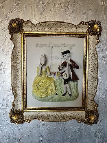 Barokna figura u drvenom ramu iz 70ih. Figura gipsana je bez na lalafo.rs — 1 Barokna figura u drvenom ramu iz 70ih. Figura gipsana je bez — 1