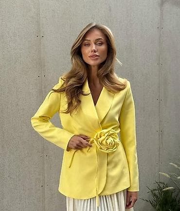 zenske broj: ✨Elegantni ženski blejzer sa cvetnim pojasom
✅2999 din
Uni at lalafo.rs — 4 zenske broj: ✨Elegantni ženski blejzer sa cvetnim pojasom
✅2999 din
Uni — 4