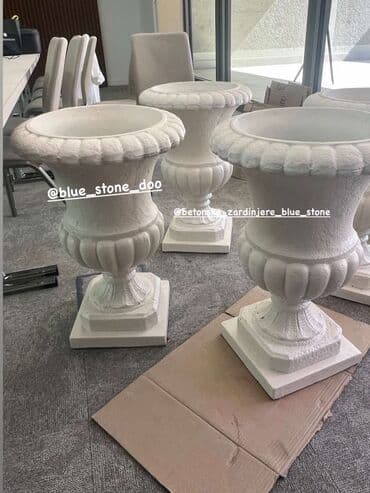 Betonske dekorativne žardinjere – klasični model “urna” - Materijal na lalafo.rs Betonske dekorativne žardinjere – klasični model “urna” - Materijal