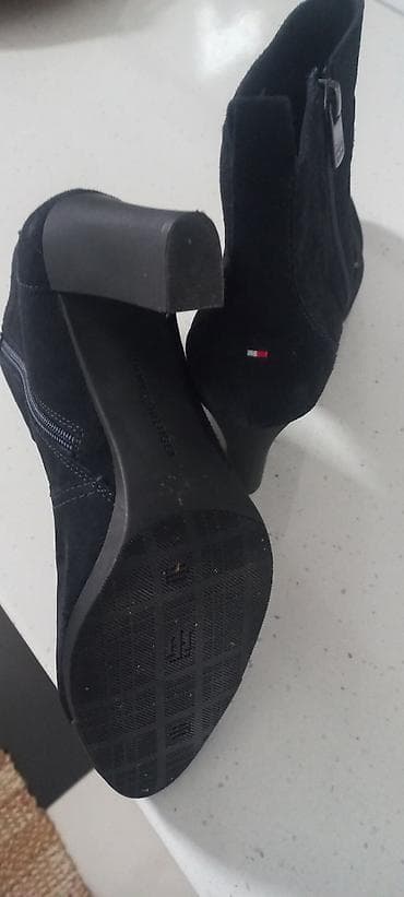Tommy Hilfiger ženske kratke čizme na štiklu - Model: ankel čizme sa na lalafo.rs — 3 Tommy Hilfiger ženske kratke čizme na štiklu - Model: ankel čizme sa — 3