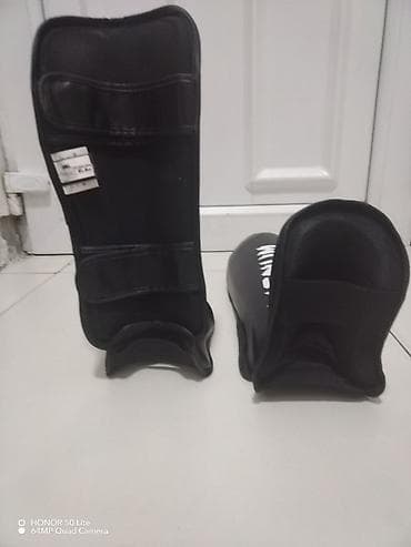 Sports & Leisure: Venum boxing kit includes 14 oz black boxing gloves with gold and at lalafo.rs — 10 Sports & Leisure: Venum boxing kit includes 14 oz black boxing gloves with gold and — 10