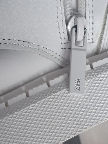 ZARA bele KOŽNE ženske čizme sa platformom - Model: 3108/810/001 - na lalafo.rs — 5 ZARA bele KOŽNE ženske čizme sa platformom - Model: 3108/810/001 - — 5