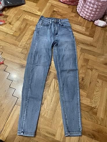 Paket ženskih pantalona KOMAD 300 DINARA – 4 komada 1) Sive trenerke na lalafo.rs — 4 Paket ženskih pantalona KOMAD 300 DINARA – 4 komada 1) Sive trenerke — 4