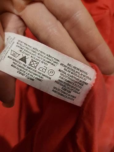 Prodajem mantil- jaknica. Timeout. Veličina 40. Licno preuzimanje na lalafo.rs — 4 Prodajem mantil- jaknica. Timeout. Veličina 40. Licno preuzimanje — 4