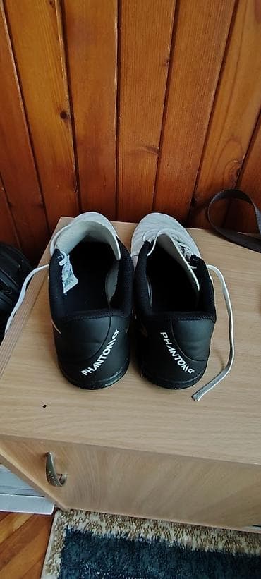 Patike Nike Phantom GT u beloj boji sa crnim detaljima. Dizajnirane su na lalafo.rs — 3 Patike Nike Phantom GT u beloj boji sa crnim detaljima. Dizajnirane su — 3