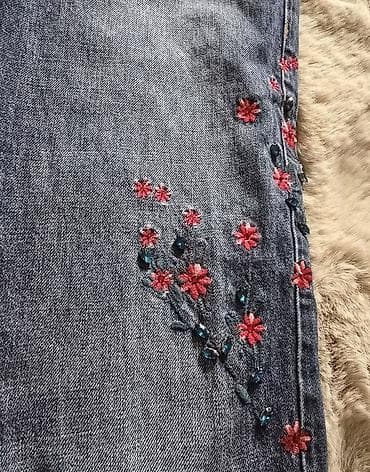 JUICY COUTURE farmerke sa kamenjem, fabrički iscepane. Meni prelepe na lalafo.rs — 3 JUICY COUTURE farmerke sa kamenjem, fabrički iscepane. Meni prelepe — 3