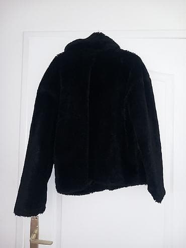 Crna uniseks jakna od veštačkog krzna, idealna za prelazni period ili na lalafo.rs — 1 Crna uniseks jakna od veštačkog krzna, idealna za prelazni period ili — 1