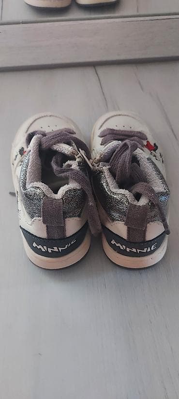 Dečije patike visoke dubine sa likovima Minnie Mouse. Zara, 23 broj na lalafo.rs — 5 Dečije patike visoke dubine sa likovima Minnie Mouse. Zara, 23 broj — 5