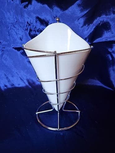 Porcelanska nova posuda za pomfrit,sladoled itd. sa stalkom na lalafo.rs Porcelanska nova posuda za pomfrit,sladoled itd. sa stalkom