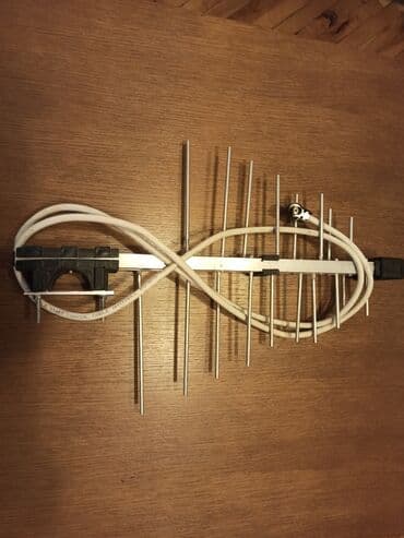 Mala antena za kampovanje i slična mesta, a zbog svojih malih na lalafo.rs — 1 Mala antena za kampovanje i slična mesta, a zbog svojih malih — 1