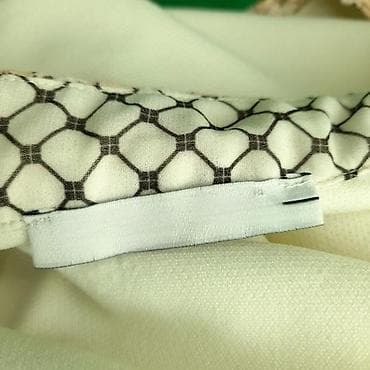 Bluza zara, vel. S marka: zara veličina: s materijal: poliester 100% na lalafo.rs — 1 Bluza zara, vel. S marka: zara veličina: s materijal: poliester 100% — 1