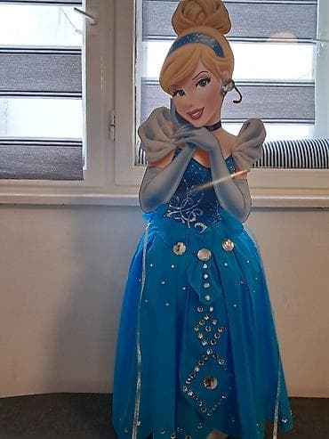 Pinjata Barbi Odmah dostupna pinjata na udaranje. Pinjata je prazna na lalafo.rs — 4 Pinjata Barbi Odmah dostupna pinjata na udaranje. Pinjata je prazna — 4