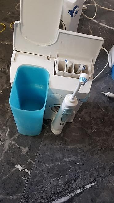 Oral-B OxyJet stoni sistem za oralnu higijenu – setovi sa bazom na lalafo.rs — 5 Oral-B OxyJet stoni sistem za oralnu higijenu – setovi sa bazom — 5