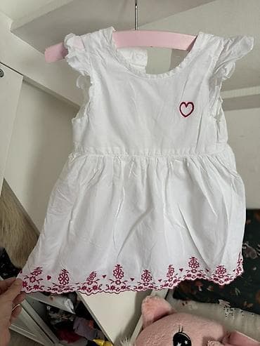 Paket dečije garderobe za devojčicu – razne veličine (otprilike 2–6 na lalafo.rs — 4 Paket dečije garderobe za devojčicu – razne veličine (otprilike 2–6 — 4