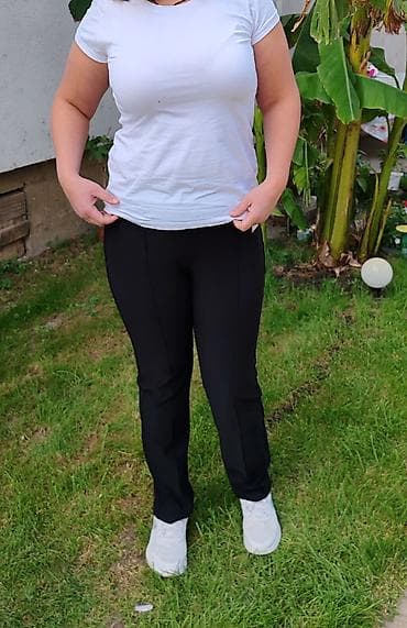 Ženske pantalone u jarko plavoj (kraljevsko plavoj) boji. - Model na lalafo.rs — 10 Ženske pantalone u jarko plavoj (kraljevsko plavoj) boji. - Model — 10