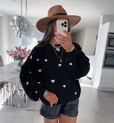 🔥Ženski džemper sa srcima – udoban i moderan 🔥Akcijaaa Cena: 2200 na lalafo.rs 🔥Ženski džemper sa srcima – udoban i moderan 🔥Akcijaaa Cena: 2200