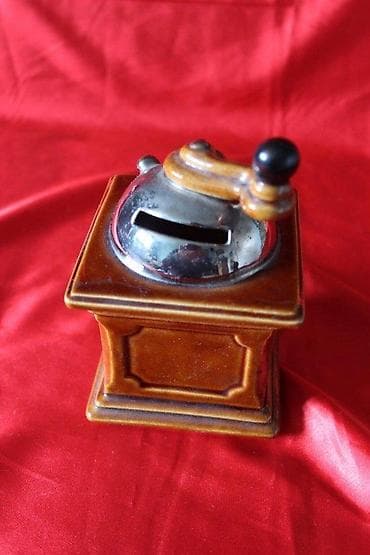 STARA KERAMIČKA ŠTEDNA KASA U OBLIKU MLINA, GEBEL | Stara keramička na lalafo.rs STARA KERAMIČKA ŠTEDNA KASA U OBLIKU MLINA, GEBEL | Stara keramička