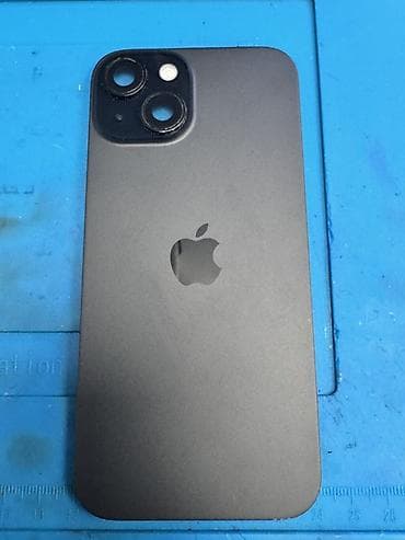 Zadnja staklena poleđina (poklopac) za iPhone 15 – crna/graphite boja na lalafo.rs — 1 Zadnja staklena poleđina (poklopac) za iPhone 15 – crna/graphite boja — 1