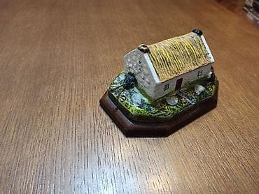 Ispravna muzička kutija - keramička kućica. Ako neko želi mogu da na lalafo.rs — 6 Ispravna muzička kutija - keramička kućica. Ako neko želi mogu da — 6