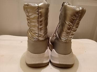 Očuvane vodootporne, prijatne i tople čizmice za devojčice – broj 28 na lalafo.rs — 8 Očuvane vodootporne, prijatne i tople čizmice za devojčice – broj 28 — 8