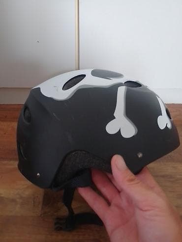 Skate/biciklistička kaciga sa motivom lobanje obim 56 cm - Dizajn na lalafo.rs — 7 Skate/biciklistička kaciga sa motivom lobanje obim 56 cm - Dizajn — 7