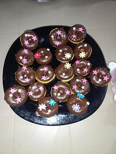 Predstavljamo raznovrstan asortiman mini kolača i slatkiša, idealnih na lalafo.rs — 2 Predstavljamo raznovrstan asortiman mini kolača i slatkiša, idealnih — 2