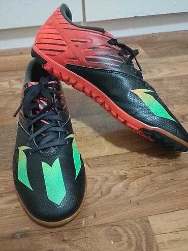 cista koza broj: Fudbalske patike za teren s veštačkom travom (TF) – Adidas Messi na lalafo.rs — 7 cista koza broj: Fudbalske patike za teren s veštačkom travom (TF) – Adidas Messi — 7