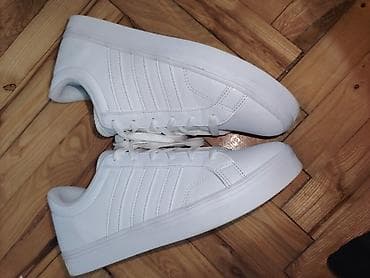 Adidas bele patike – klasičan model sa niskim profilom UG 25cm - na lalafo.rs — 2 Adidas bele patike – klasičan model sa niskim profilom UG 25cm - — 2