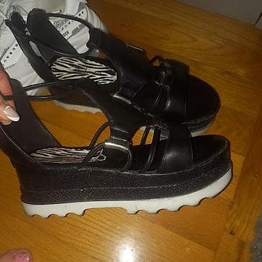 Ženske sandale sa visokom platformom i potplatom. Gornji deo sandale at lalafo.rs — 1 Ženske sandale sa visokom platformom i potplatom. Gornji deo sandale — 1