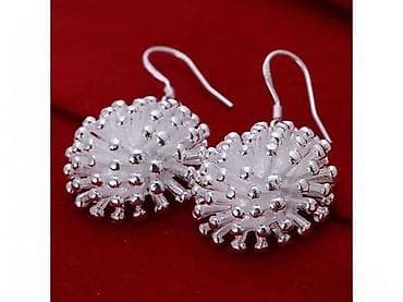 Naušnice od srebra 925 – cvetni 3D dizajn - Materijal: sterling na lalafo.rs Naušnice od srebra 925 – cvetni 3D dizajn - Materijal: sterling