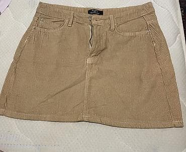 Bershka ženski šorts-suknja od somota (kords) – bež/karamel boja. - na lalafo.rs — 1 Bershka ženski šorts-suknja od somota (kords) – bež/karamel boja. - — 1