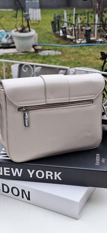 Mona torbe – A klasa - Model: crossbody tašna sa poklopcem i na lalafo.rs — 4 Mona torbe – A klasa - Model: crossbody tašna sa poklopcem i — 4