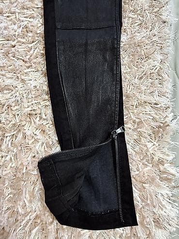 cista koza broj: Ženske crne uske pantalone Dolce Gabbana sa kožnim efektom. - na lalafo.rs — 7 cista koza broj: Ženske crne uske pantalone Dolce Gabbana sa kožnim efektom. - — 7