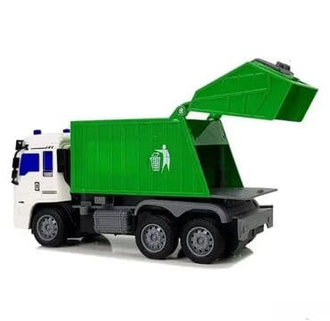 Kamion đubretarac na daljinsko upravljanje Fenomenalna igračka koja na lalafo.rs Kamion đubretarac na daljinsko upravljanje Fenomenalna igračka koja