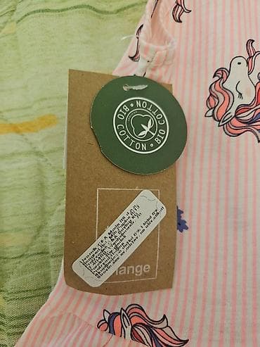 C&A haljina za devojčice sa dezenom jednoroga, izrađena od na lalafo.rs — 3 C&A haljina za devojčice sa dezenom jednoroga, izrađena od — 3