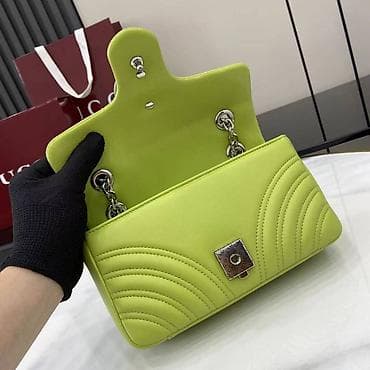 Torba preko ramena u živopisnoj limeta zelenoj boji, sa na lalafo.rs — 5 Torba preko ramena u živopisnoj limeta zelenoj boji, sa — 5