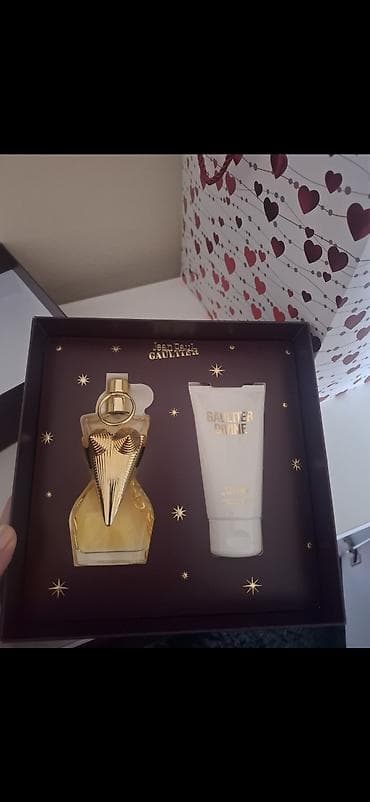 Jean Paul Gaultier – Gaultier Divine poklon set za žene Sadržaj seta na lalafo.rs Jean Paul Gaultier – Gaultier Divine poklon set za žene Sadržaj seta